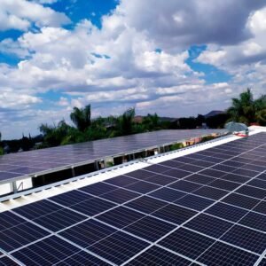 supermercado con paneles solares
